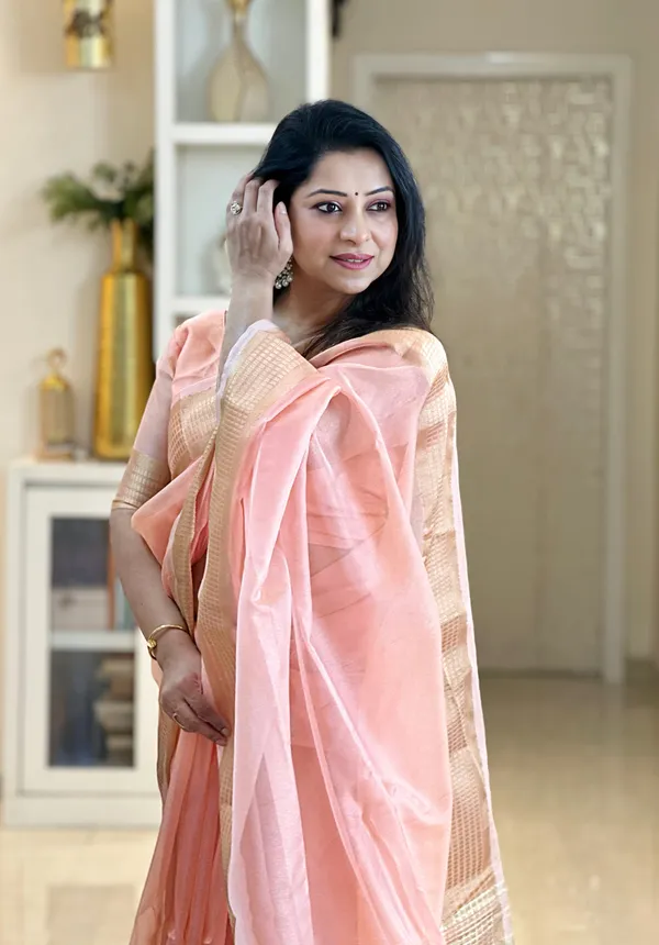 Soft_Tissue_Silk_sarees_with_Beautiful_Weaving_With_Attractive_Border_&_Rich_Pallu_With_Sequence_And_Running_Blouse_With_Tassels