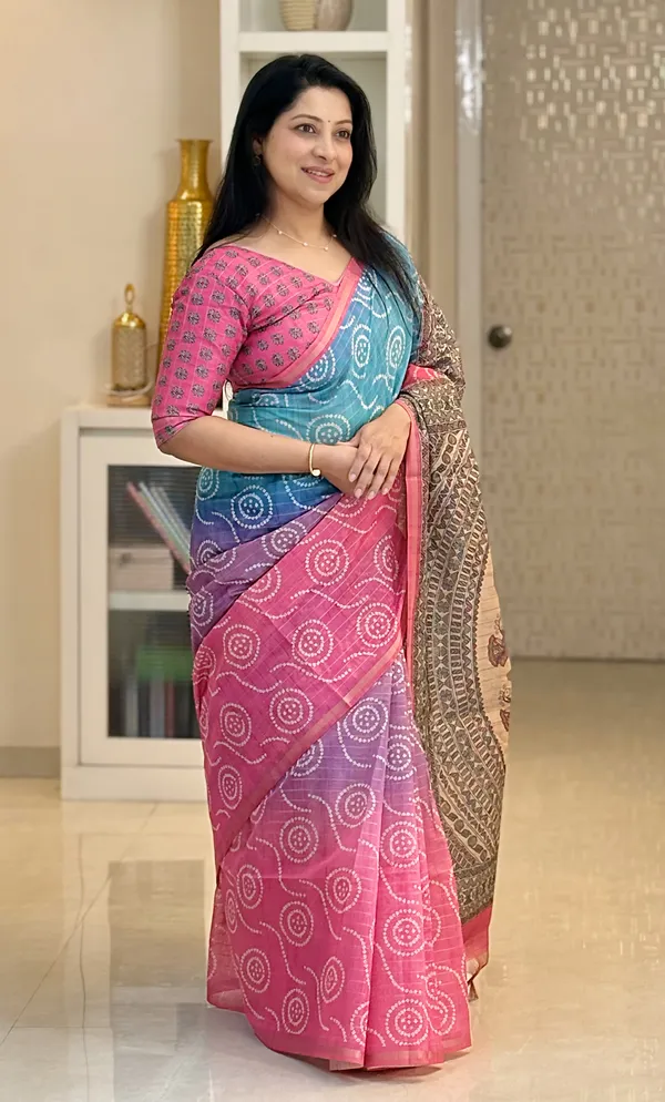 Soft_Semi_Tussar_Silk_sarees_with_Beautiful_Digital_Print_With_Attractive_Border_And_Contrast_Print_Blouse_With_Tassels