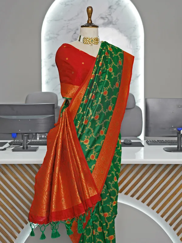 Gunjal_Green_–_Wedding_Special_|_Premium_Soft_Paithani_Silk_Saree_with_Weaving_Pattern,_Rich_Pallu_&_Border_&_Weaving_Blouse_with_Tassels