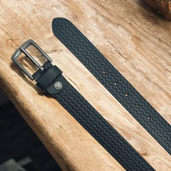 Freacksters_35mm_Black_Leather_Belt_with_Designer_Pattern_Elegant_and_Distinctive