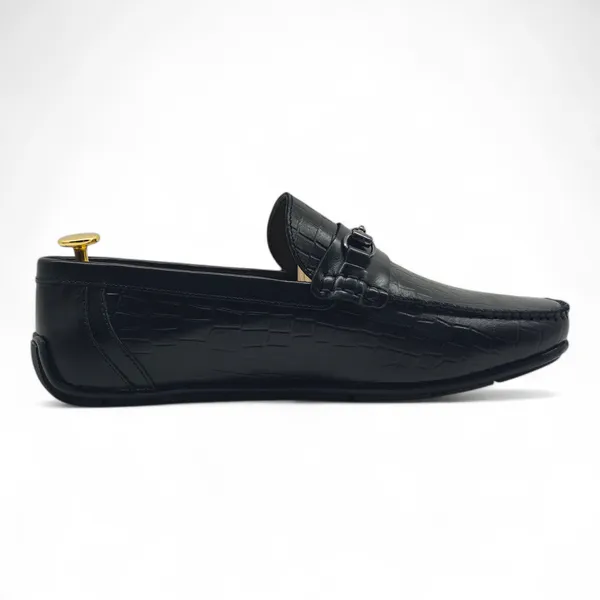 Freacksters_Black_Croco-Pattern_Leather_Slip-On_Loafers_–_Sophisticated_Elegance