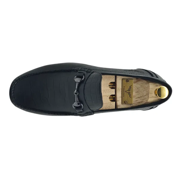 Freacksters_Black_Croco-Pattern_Leather_Slip-On_Loafers_–_Sophisticated_Elegance