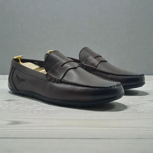 Freacksters_Brown_Leather_Loafers_–_Timeless_Elegance_&_Everyday_Comfort