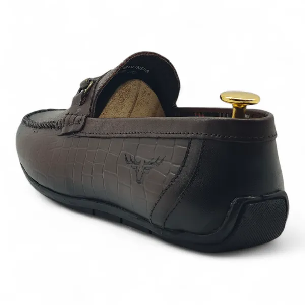 Freacksters_Brown_Croco-Pattern_Leather_Slip-On_Loafers_–_Refined_Luxury