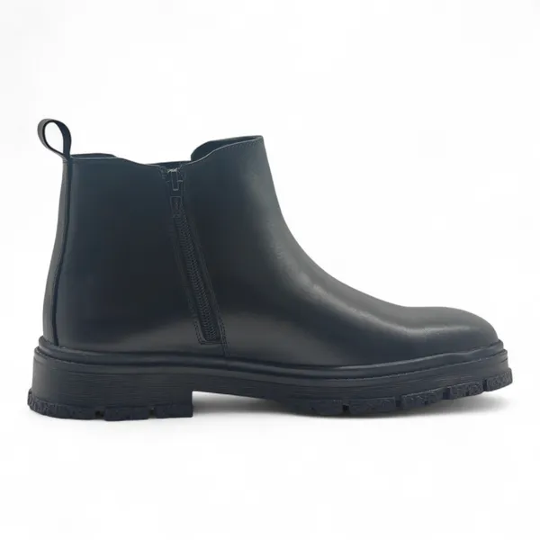 Freacksters_Premium_Black_Chunky_Leather_Chelsea_Boots_with_Side_Zip_–_Bold_Sole_&_Superior_Comfort