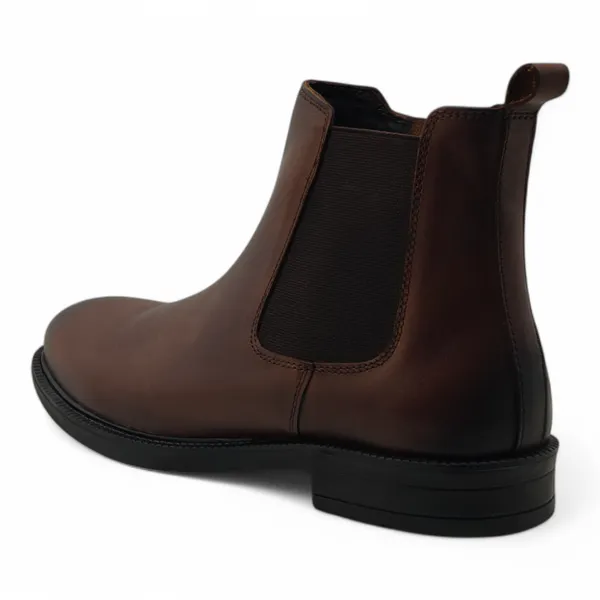 Freacksters_Brown_Leather_Chelsea_Boots_with_Side_Zip_–_Classic_Elegance_&_Everyday_Comfort