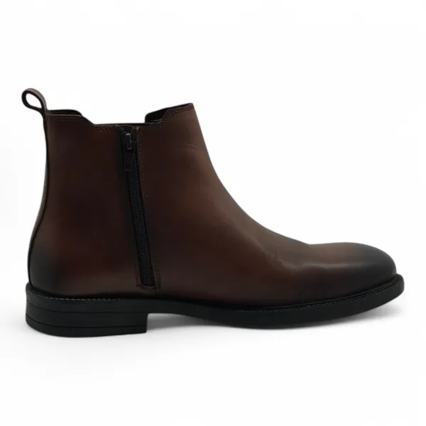 Freacksters_Brown_Leather_Chelsea_Boots_with_Side_Zip_–_Classic_Elegance_&_Everyday_Comfort