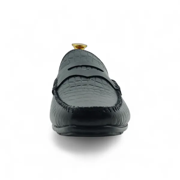 Freacksters_Black_Croco-Pattern_Leather_Slip-On_Loafers_–_Bold_Elegance