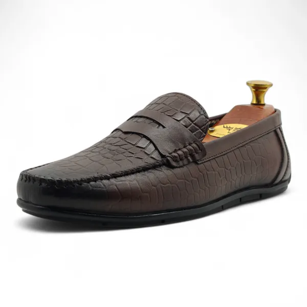 Freacksters_Brown_Croco-Pattern_Leather_Slip-On_Loafers_–_Classic_Elegance