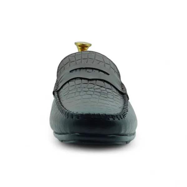 Freacksters_Brown_Croco-Pattern_Leather_Slip-On_Loafers_–_Classic_Elegance