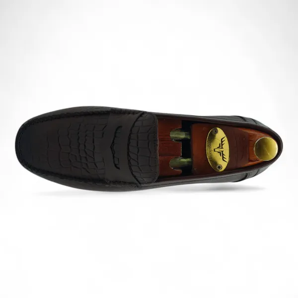 Freacksters_Brown_Croco-Pattern_Leather_Slip-On_Loafers_–_Classic_Elegance
