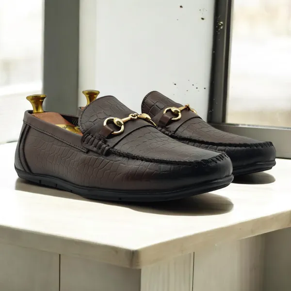Freacksters_Brown_Croco-Pattern_Leather_Slip-On_Loafers_–_Refined_Luxury