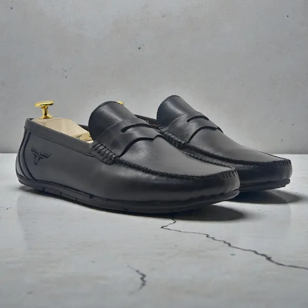 Freacksters_Black_Leather_Loafers_for_Men_–_Timeless_Elegance_&_Everyday_Comfort