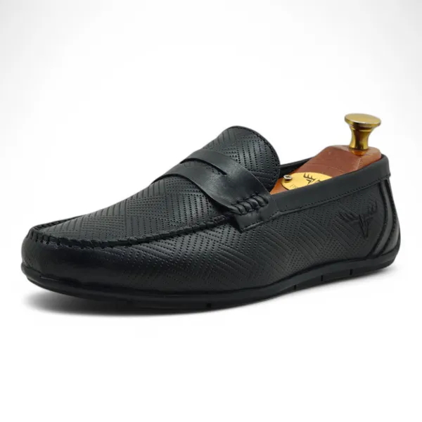 Freacksters_Black_Leather_Loafers_–_Timeless_Charm,_Everyday_Ease
