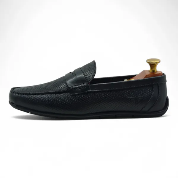Freacksters_Black_Leather_Loafers_–_Timeless_Charm,_Everyday_Ease