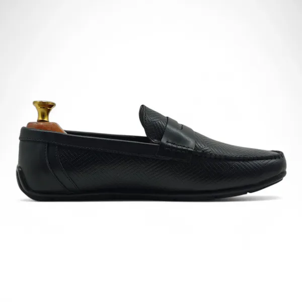 Freacksters_Black_Leather_Loafers_–_Timeless_Charm,_Everyday_Ease