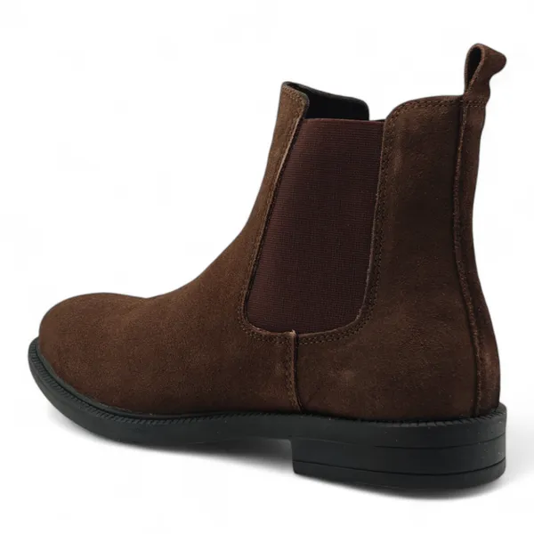 Freacksters_Brown_Suede_Chelsea_Boots_-_Classic_Style_with_a_Modern_Edge