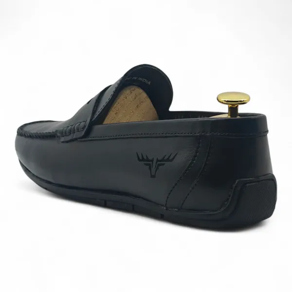 Freacksters_Black_Leather_Loafers_for_Men_–_Timeless_Elegance_&_Everyday_Comfort