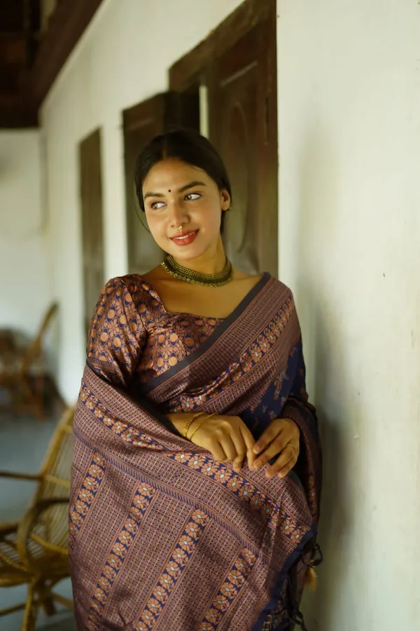 Alluring_Blue_Soft_Silk_Saree_With_Extraordinary_Blouse_Piece