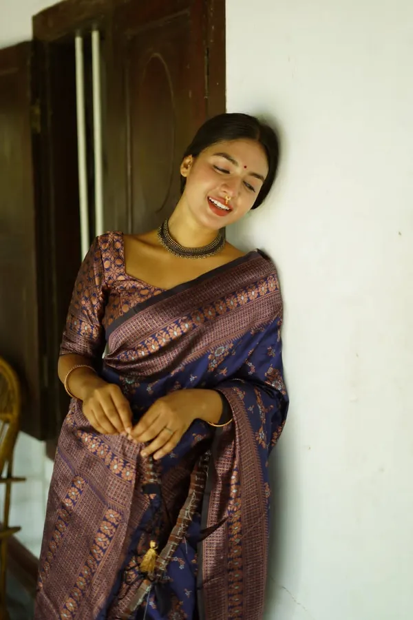 Alluring_Blue_Soft_Silk_Saree_With_Extraordinary_Blouse_Piece