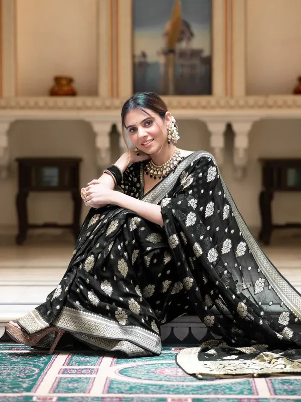 Beautiful_Black_Soft_Banarasi_Silk_Saree_With_Desiring_Blouse_Piece
