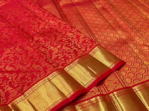 Dalliance_Red_Soft_Banarasi_Silk_Saree_With_Panoply_Blouse_Piece