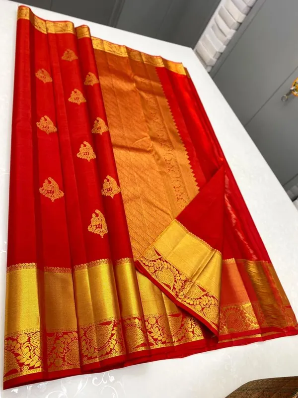 Desirable_Red_Soft_Banarasi_Silk_Saree_With_Classic_Blouse_Piece
