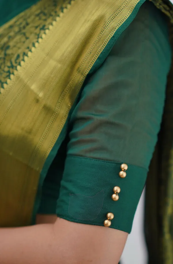 Desultory_Green_Soft_Banarasi_Silk_Saree_With_Whimsical_Blouse_Piece