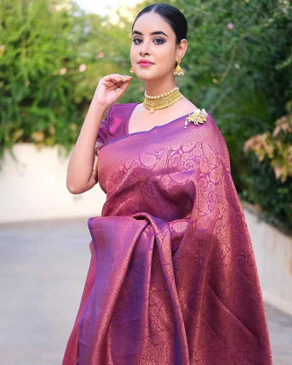 Efflorescence_Wine_Soft_Banarasi_Silk_Saree_With_Lissome_Blouse_Piece