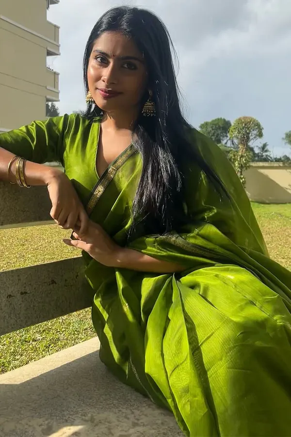 Flattering_Cotton_Silk_Saree_With_Classy_Blouse_Piece
