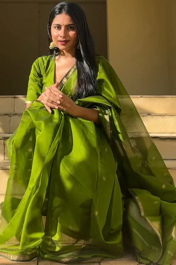 Flattering_Cotton_Silk_Saree_With_Classy_Blouse_Piece