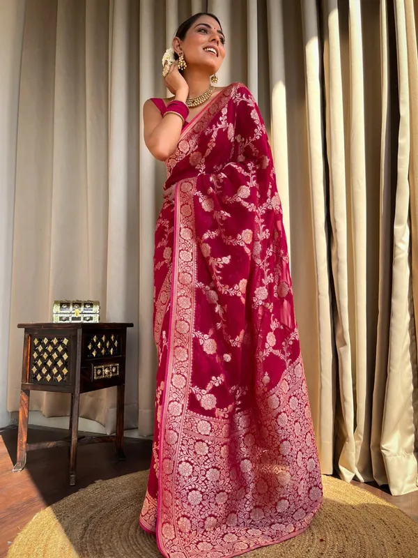 Flaunt_Dark_Pink_Soft_Silk_Saree_With_Extraordinary_Blouse_Piece