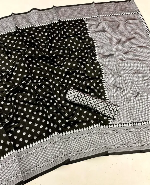 Gleaming_Black_Soft_Banarasi_Silk_Saree_With_Intricate_Blouse_Piece
