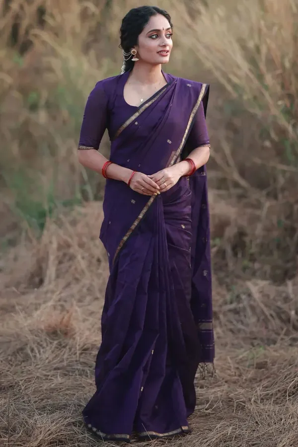 Glowing_Cotton_Silk_Saree_With_Attractive_Blouse_Piece