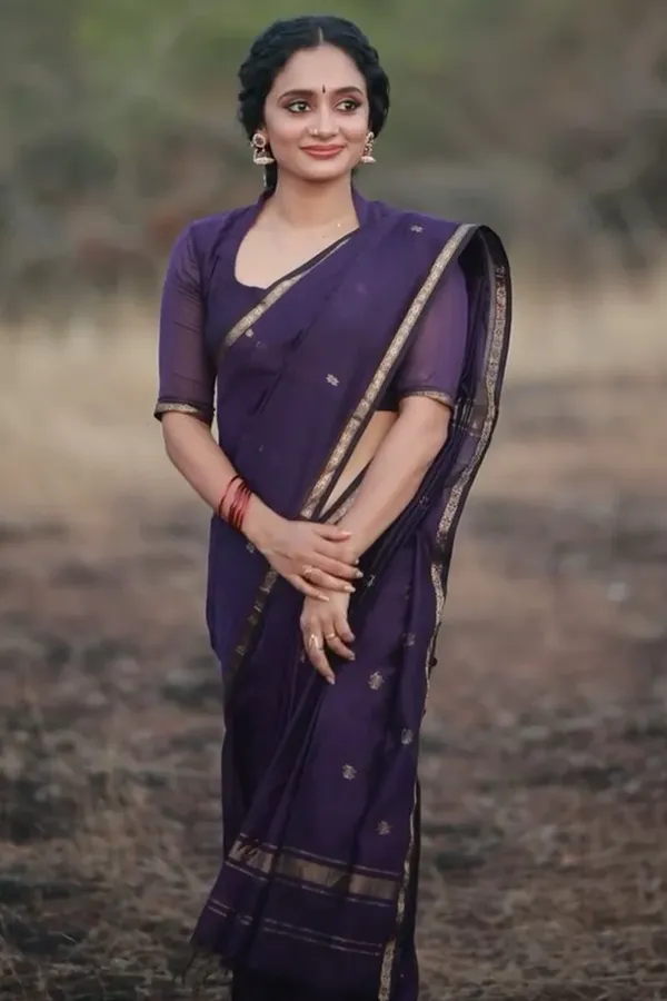 Glowing_Cotton_Silk_Saree_With_Attractive_Blouse_Piece