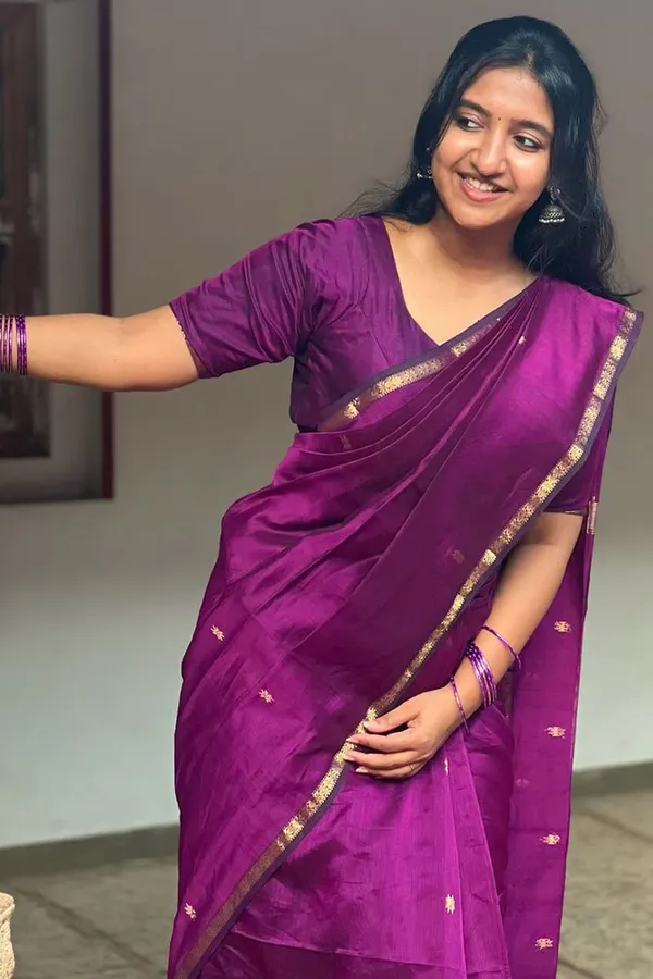 Marvellous_Cotton_Silk_Saree_With_Outstanding_Blouse_Piece