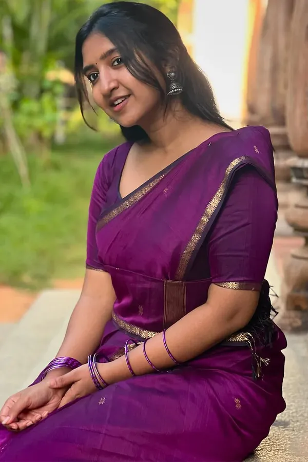 Marvellous_Cotton_Silk_Saree_With_Outstanding_Blouse_Piece
