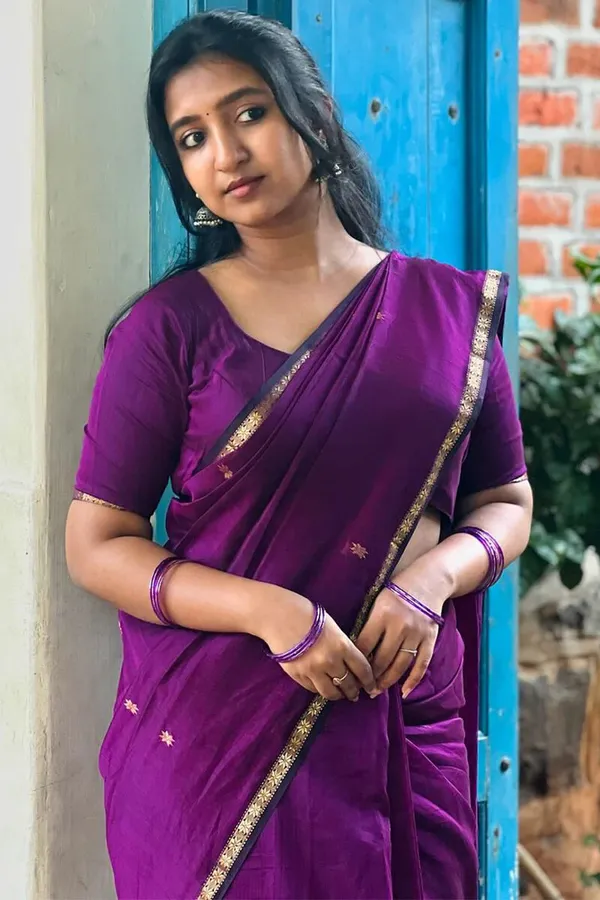 Marvellous_Cotton_Silk_Saree_With_Outstanding_Blouse_Piece