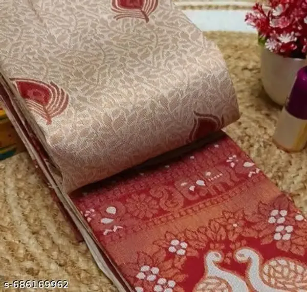 Mesmeric_Soft_Banarasi_Silk_Saree_With_Inspiring_Blouse_Piece