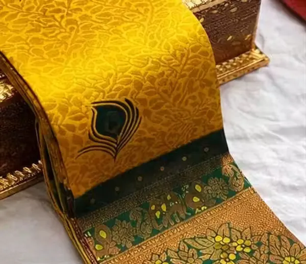 Mesmeric_Soft_Banarasi_Silk_Saree_With_Inspiring_Blouse_Piece