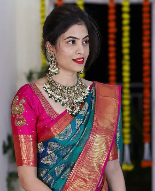 Most_Stunning_Rama_Soft_Silk_Saree_With_Opulent_Blouse_Piece