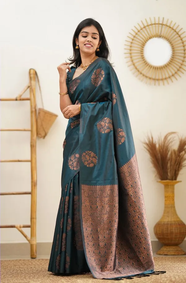 Rama_Soft_Silk_Saree_With_Surreptitious_Blouse_Piece