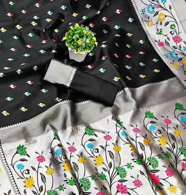 Pleasant_Black_Paithani_Silk_Saree_With_Radiant_Blouse_Piece