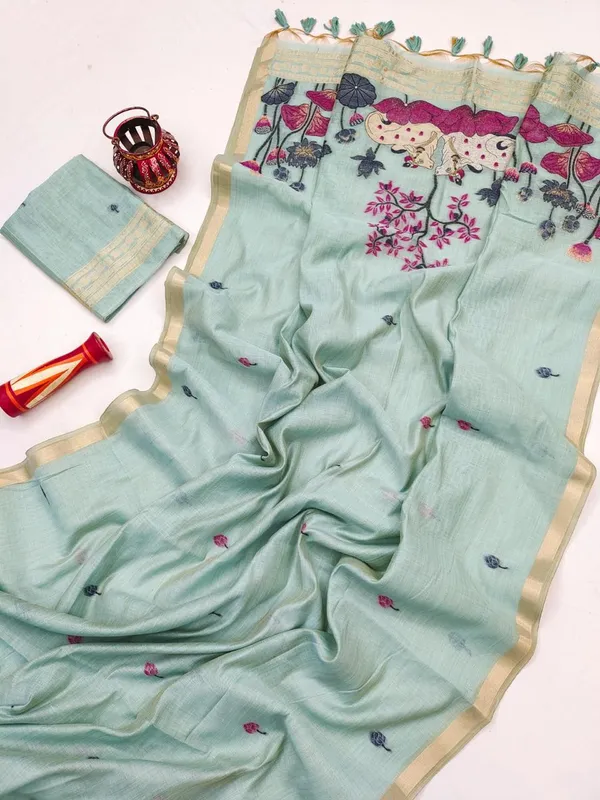 Pretty_Cotton_Silk_Saree_With_Charming_Blouse_Piece