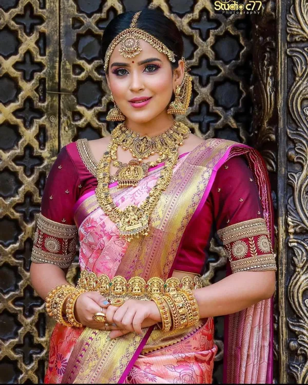 Quintessential_Pink_Soft_Banarasi_Silk_Saree_With_Nemesis_Blouse_Piece