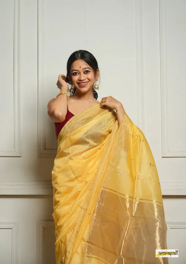 Ravishing_Yellow_Cotton_Silk_Saree_With_Marvellous_Blouse_Piece