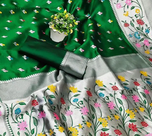 Smart_Dark_Green_Paithani_Silk_Saree_With_Staring_Blouse_Piece