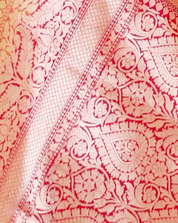 Incredible_Yellow_Kanjivaram_Silk_With_Demure_Blouse_Piece