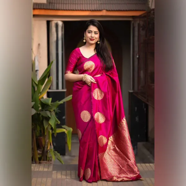 Stylish_Pink_Soft_Silk_Saree_With_Unique_Pink_Blouse_Piece