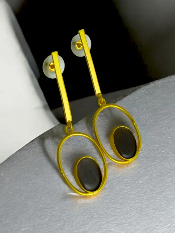 Antique_Drop_Earrings